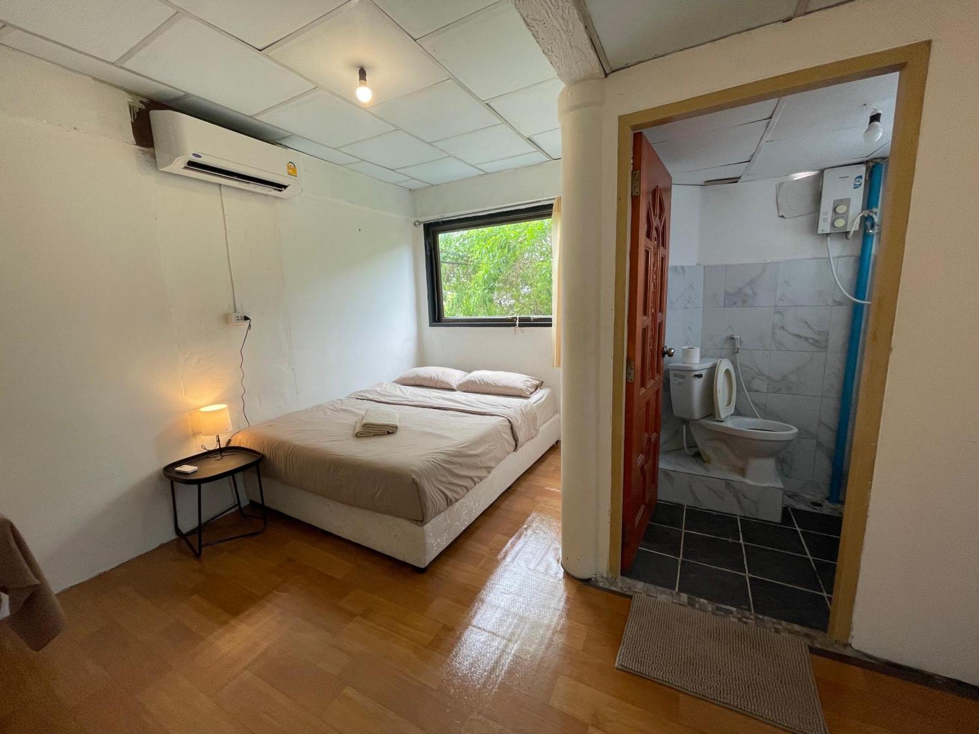 Budget Room Koh Phangan Pier With Ac ภายนอก รูปภาพ